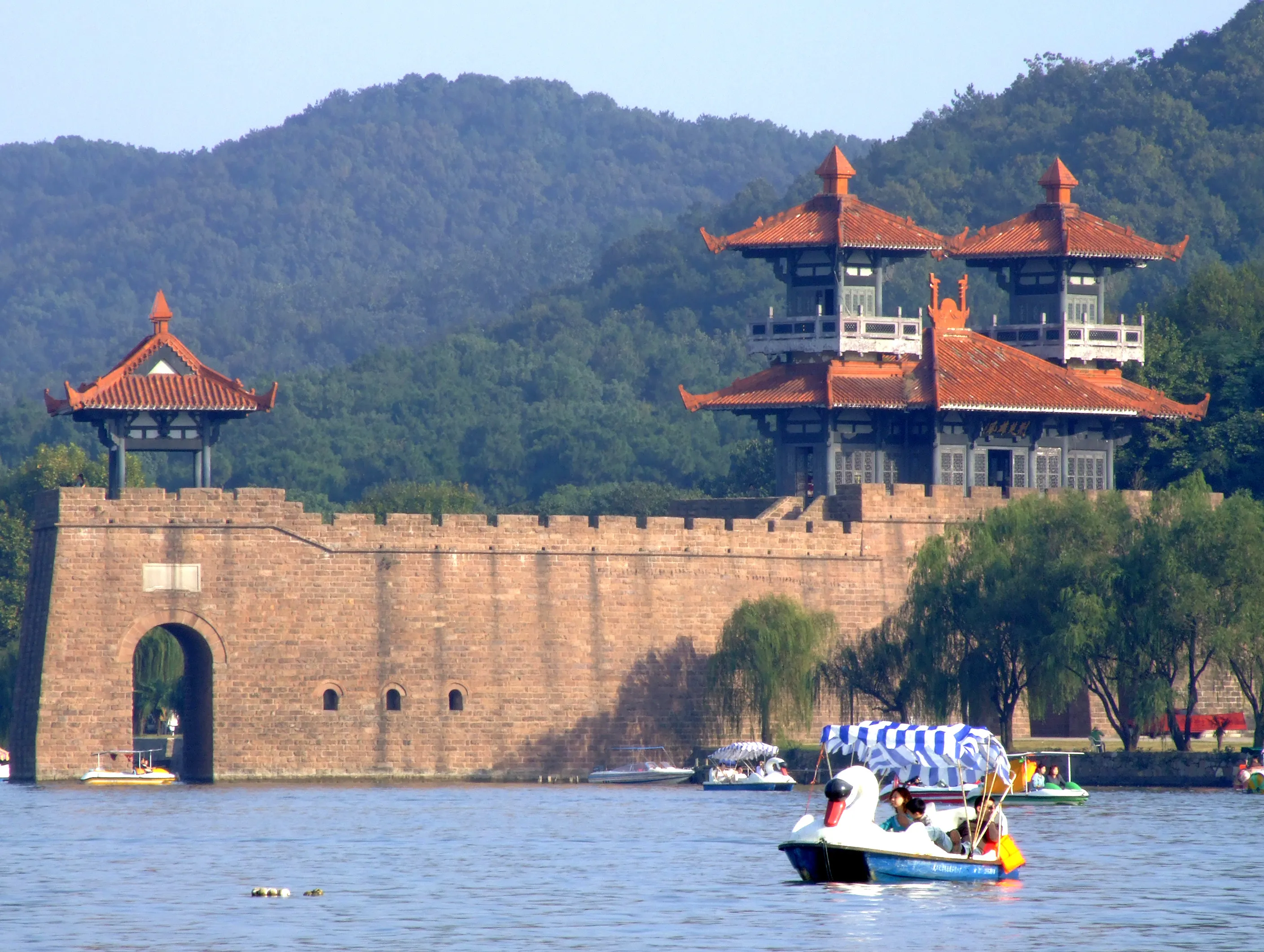 东湖
