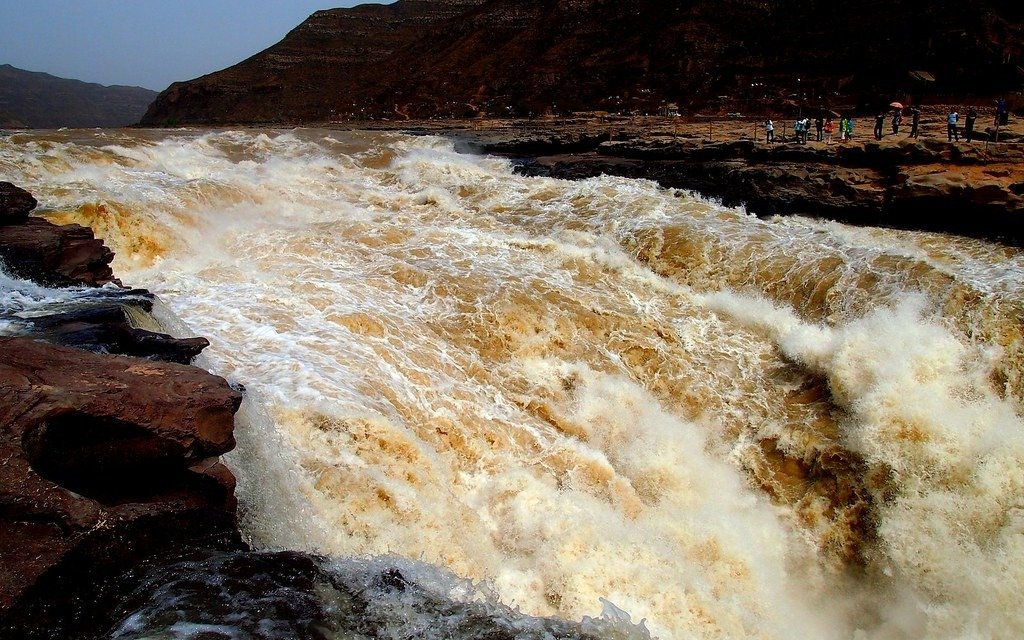hukou waterfall