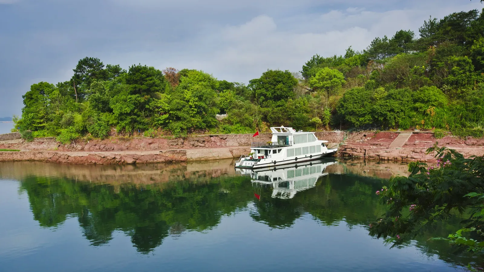 Qiandao Lake