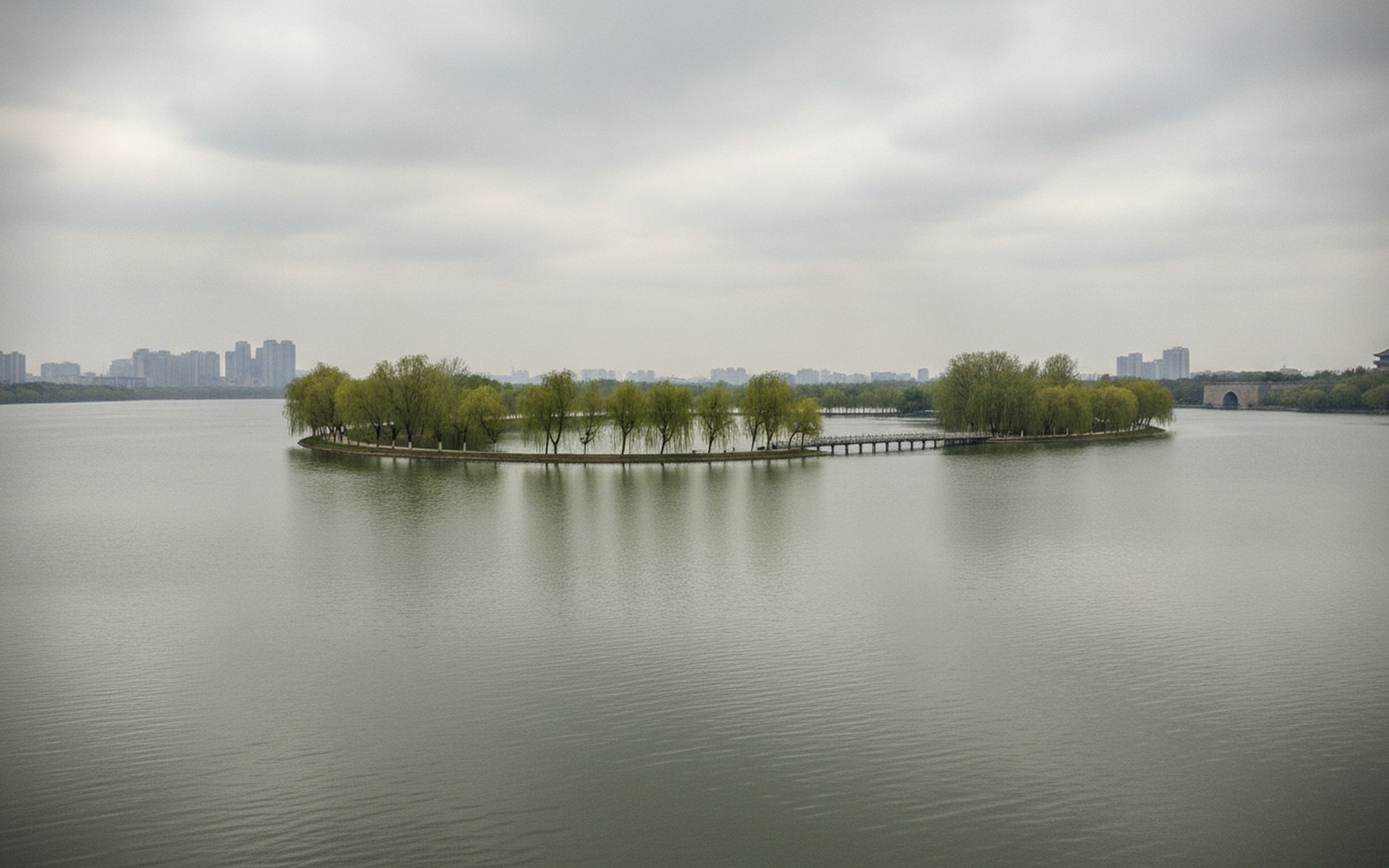 Xuanwu Lake