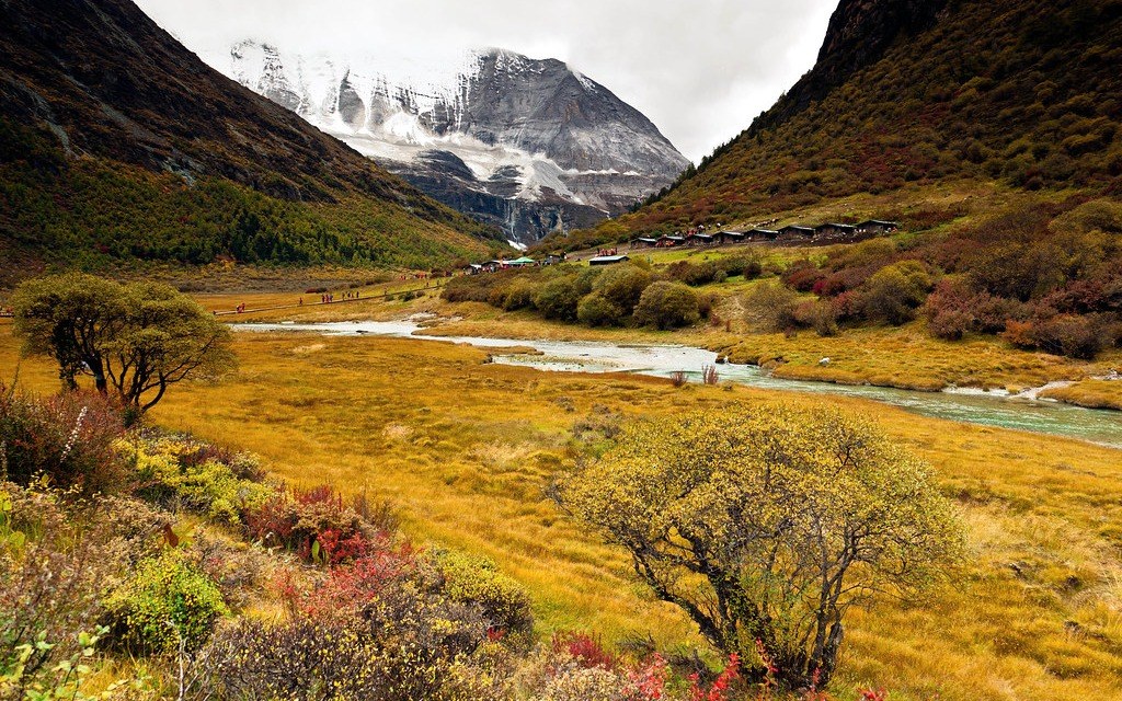 yading (riwa / shangri-la town)